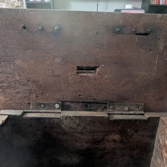 Antique "Token Box" Handmade In India - Picture 8 of 9